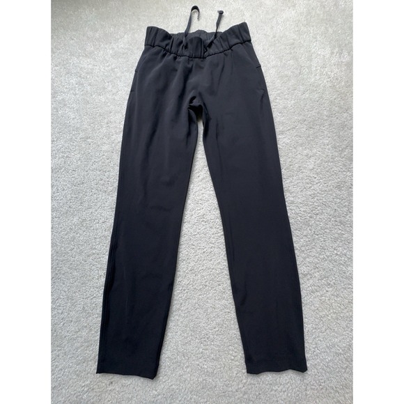 NEW & Excellent Lululemon Lot Of 4 Shorts, Leggings, Tank Bra, Pants SIZE 2 - Picture 6 of 11